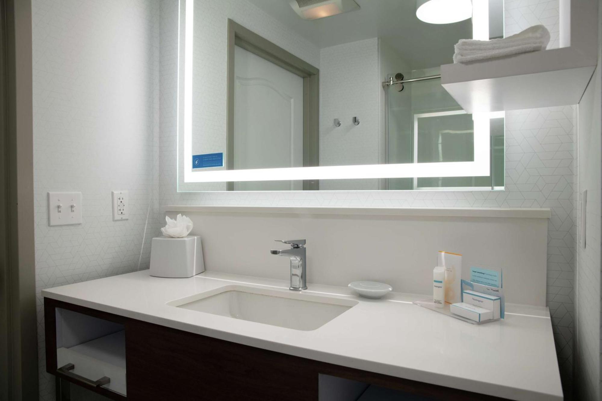 Hampton Inn & Suites Sherman Oaks Los Angeles Extérieur photo