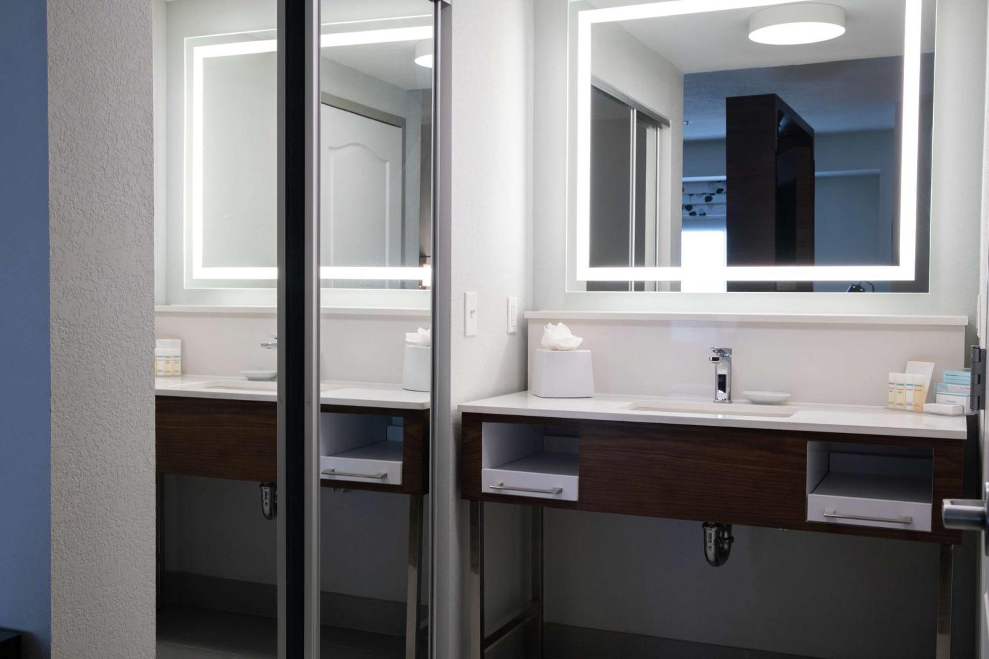 Hampton Inn & Suites Sherman Oaks Los Angeles Extérieur photo